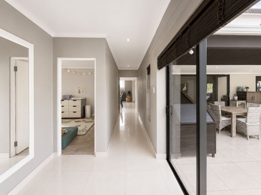 4 Bedroom Property for Sale in Flamingo Vlei Western Cape